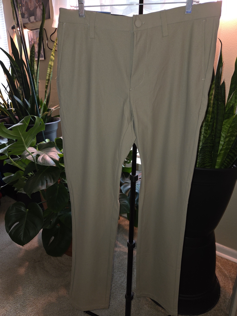 Dockers Men's Tech Chino Pants Slim Fit Khaki Size 32x32 NWT